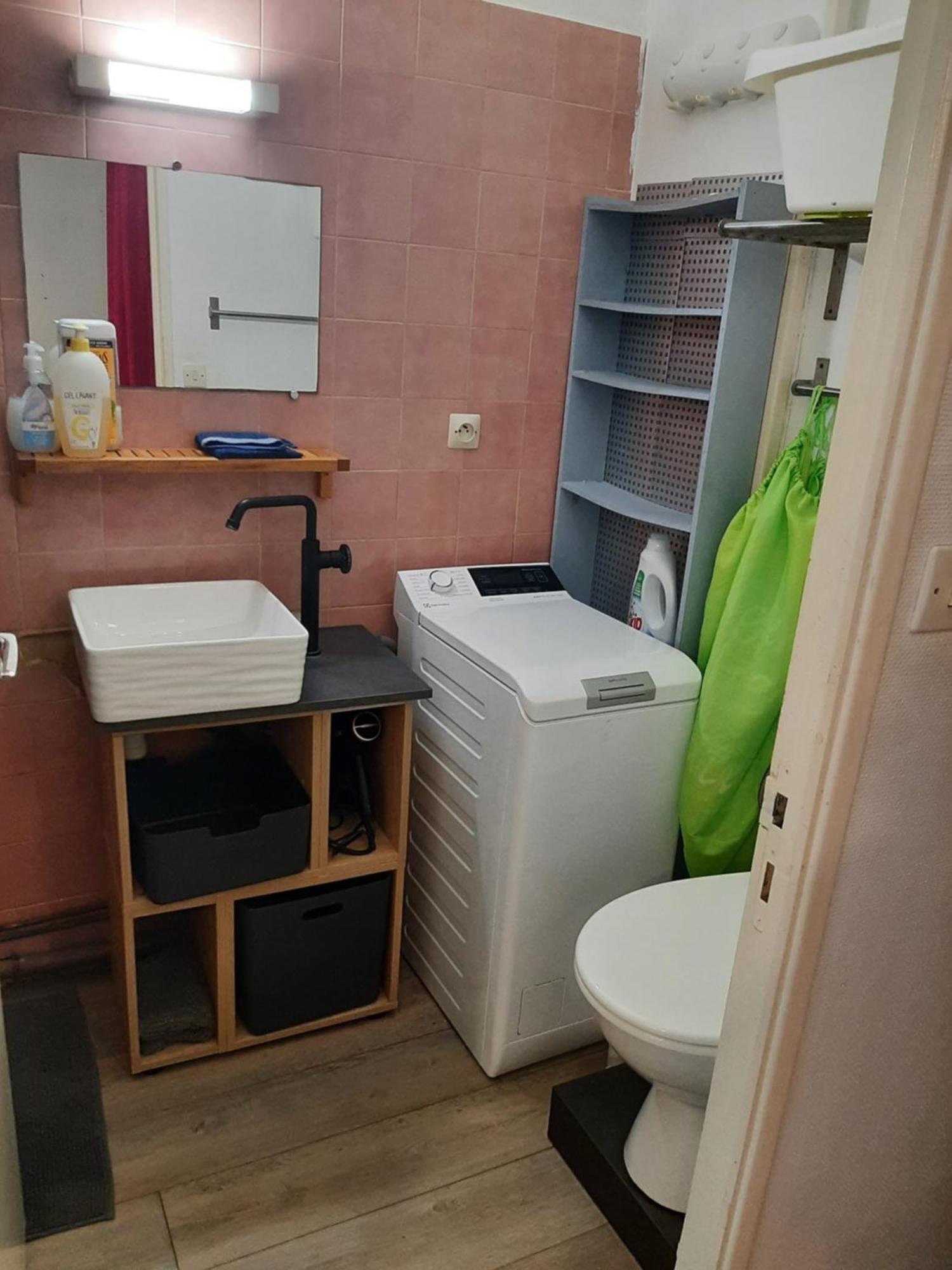 Duplex14H 1Er Etage Jardinet 1 Parking Ou Studio14B Rdc Terrasse Sans Parking Ла Рошел Екстериор снимка