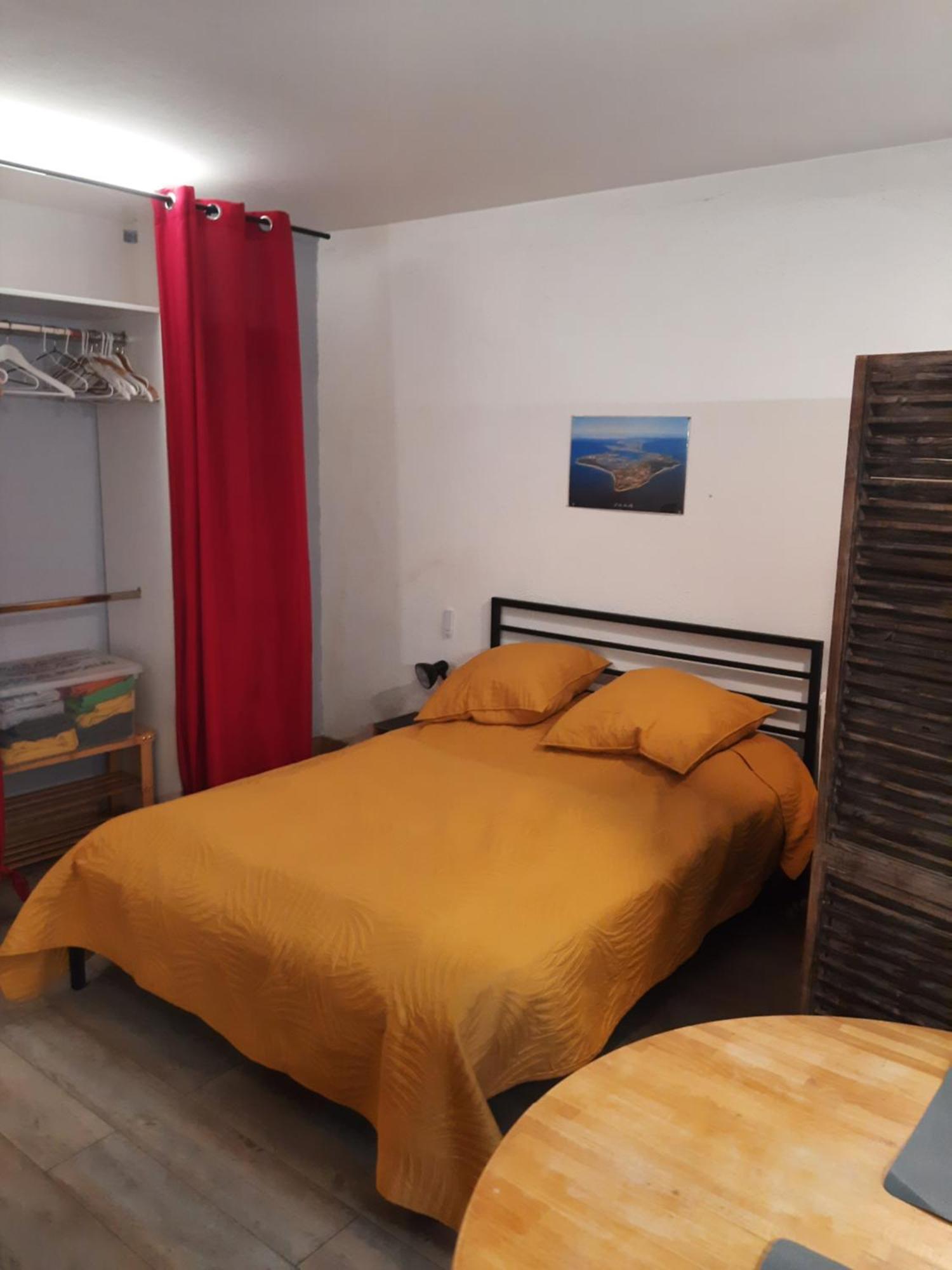 Duplex14H 1Er Etage Jardinet 1 Parking Ou Studio14B Rdc Terrasse Sans Parking Ла Рошел Екстериор снимка
